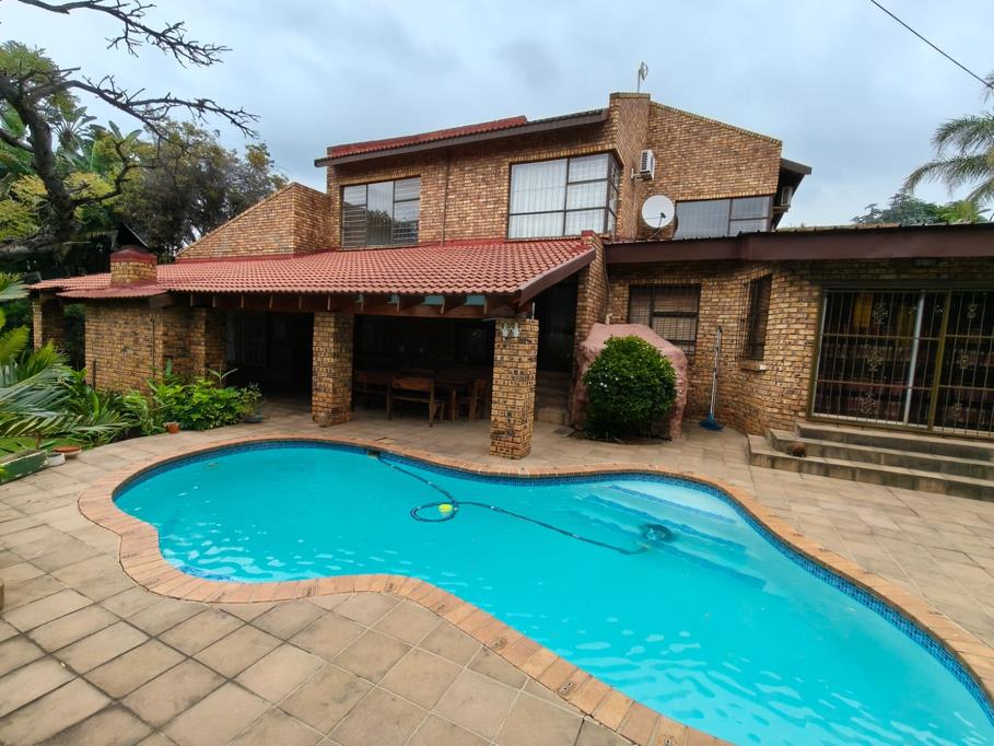 5 Bedroom House