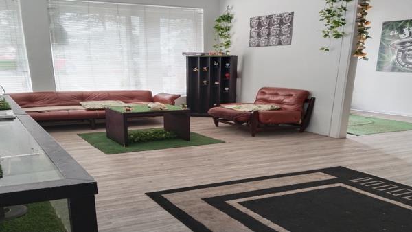 50  m² Retail Space