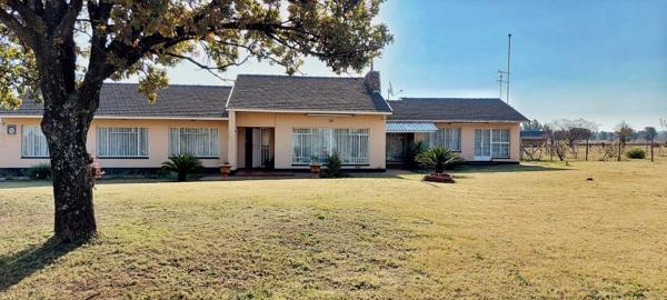 5.9 ha Farm with House