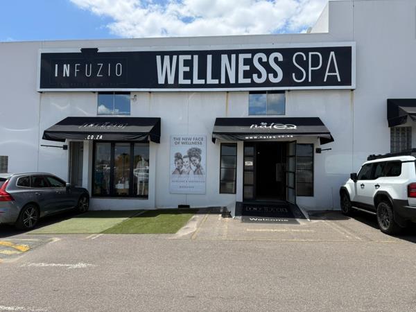 225  m² Retail Space