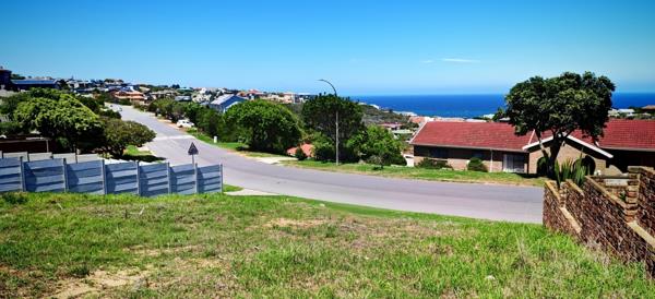 975 m² Land