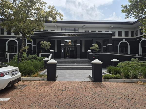 98  m² Commercial space