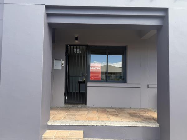 12  m² Commercial space