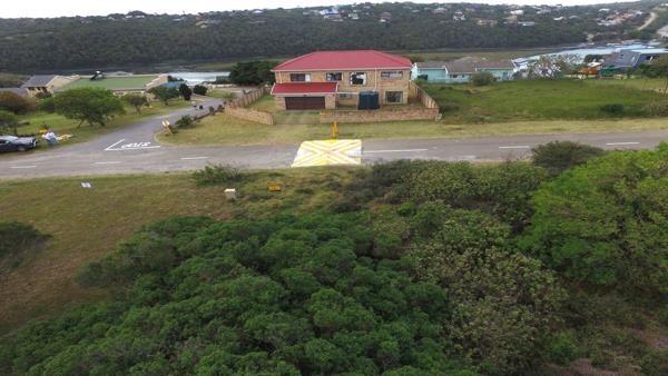1 021 m² Land