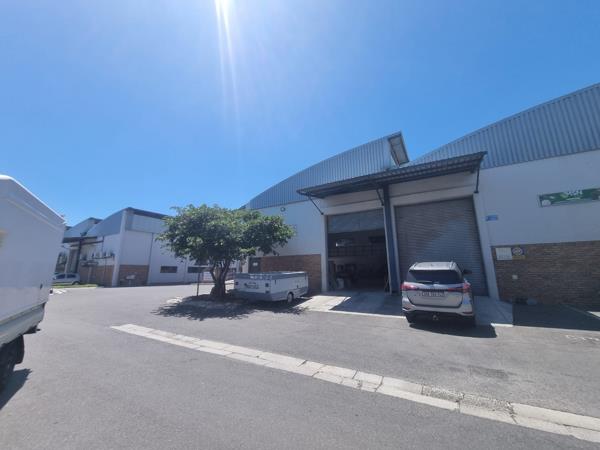 325  m² Industrial space