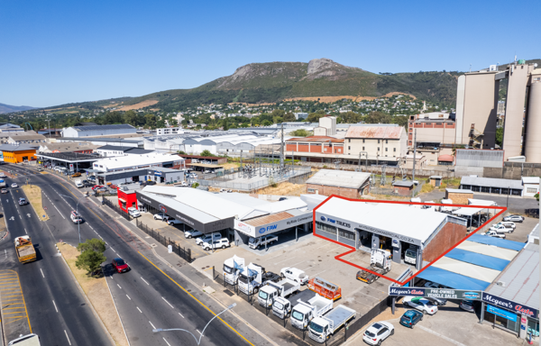 453  m² Commercial space