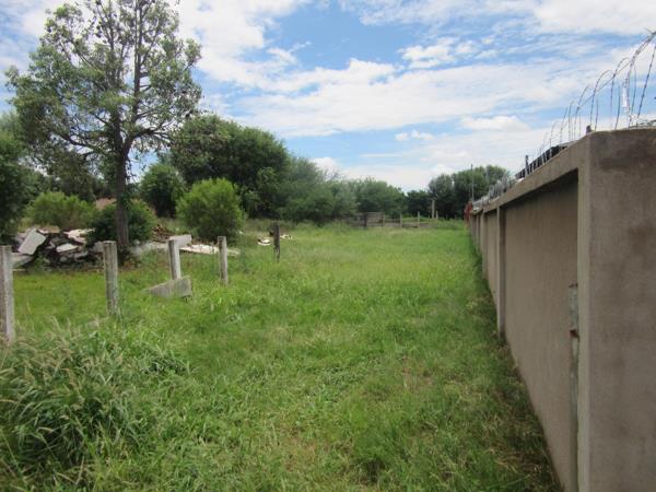 2 090 m² Land