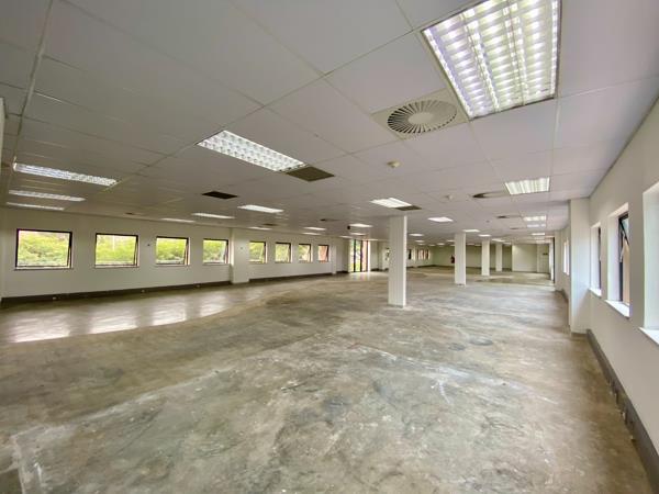 848 m² Office Space