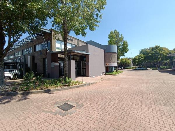385  m² Commercial space