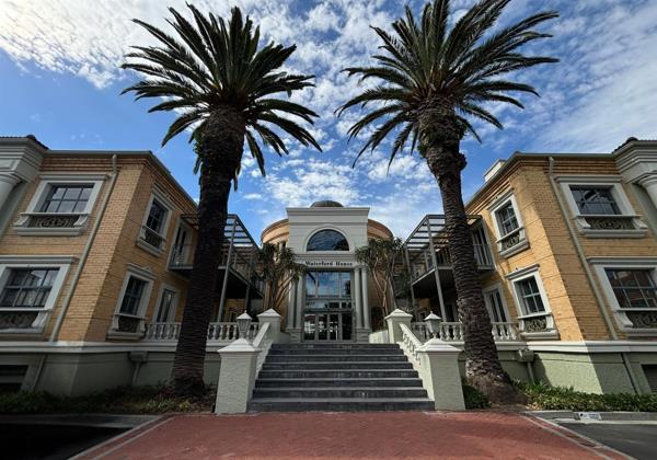 454  m² Commercial space