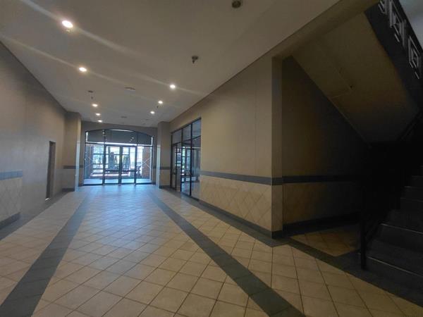 92  m² Retail Space