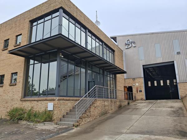 1 700 m² Industrial space