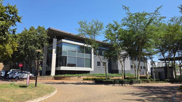 618 m² Commercial space