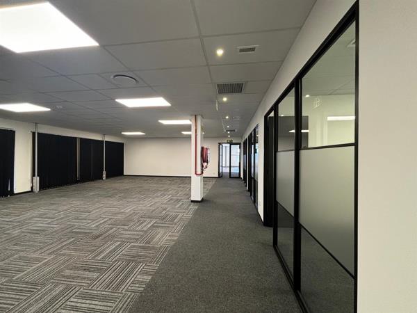 374 m² Commercial space