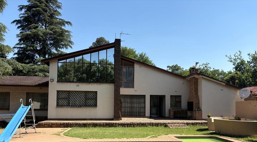 5 Bedroom House