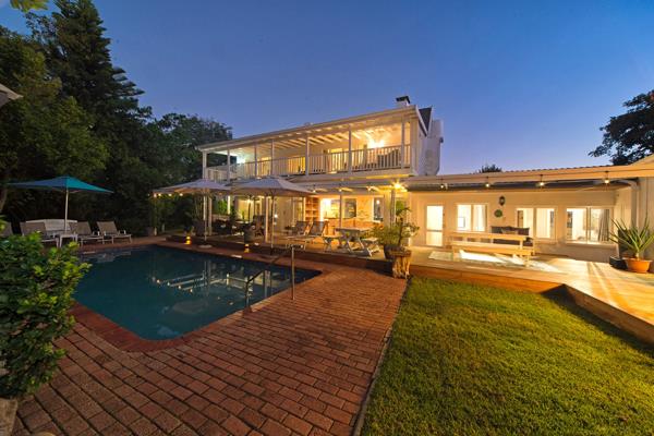 8 Bedroom House