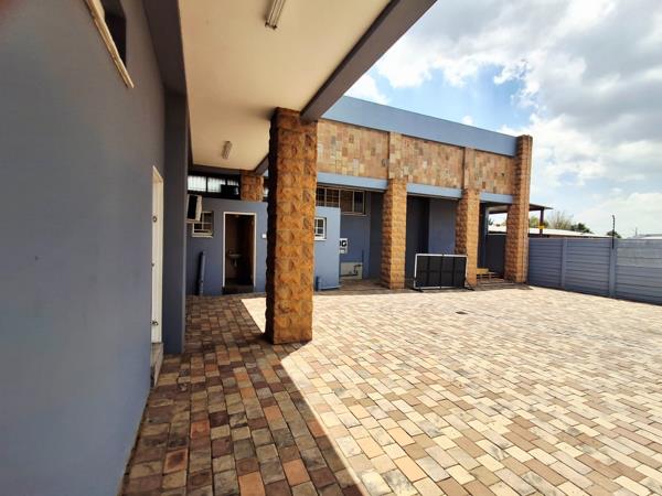 379  m² Commercial space