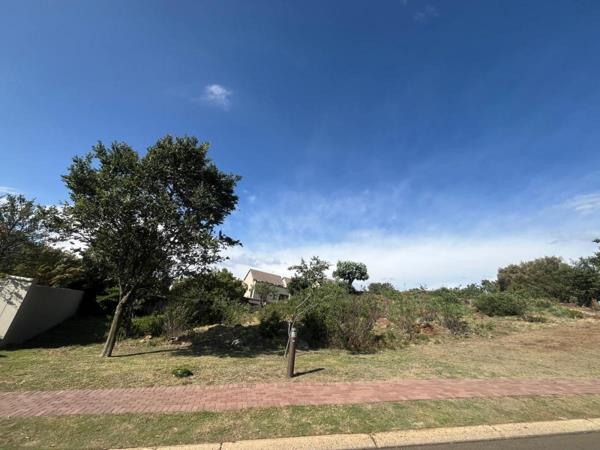 2 368 m² Land