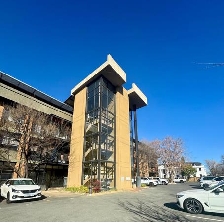 350  m² Office Space