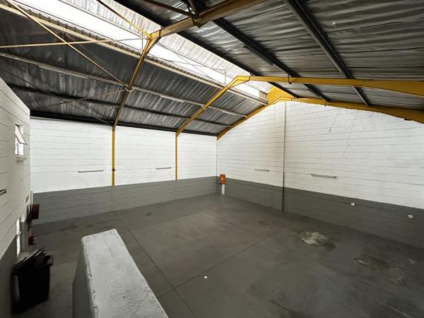 319 m² Industrial space