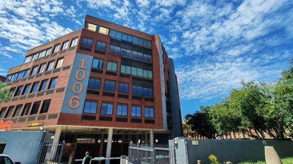 1 041  m² Office Space