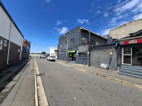 100  m² Commercial space