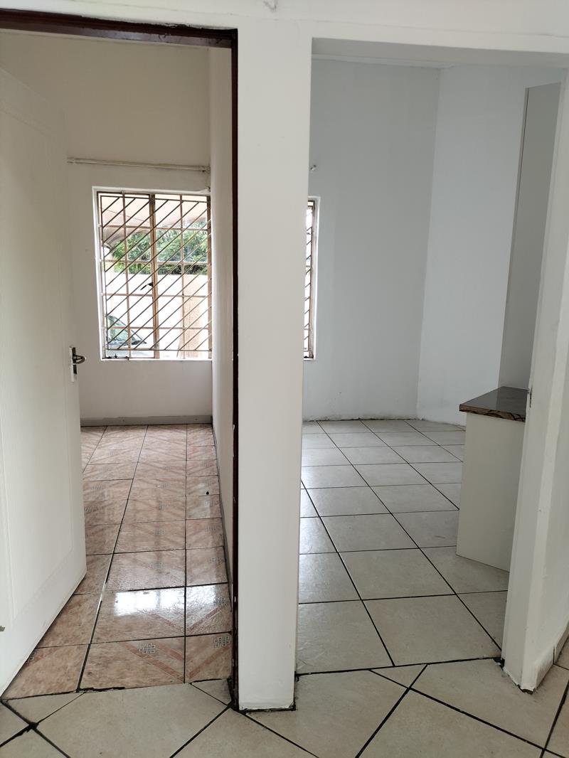 2 Bedroom Garden Cottage in Marlboro Gardens