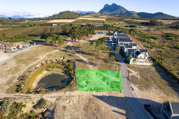 901 m² Land