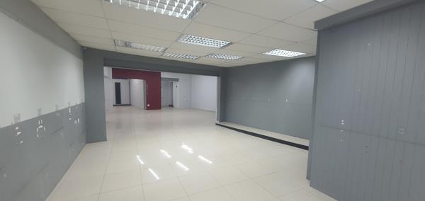 495  m² Industrial space