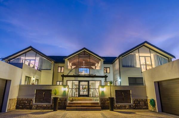 5 Bedroom House