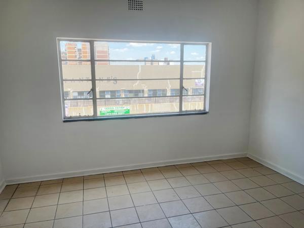 1 190  m² Commercial space