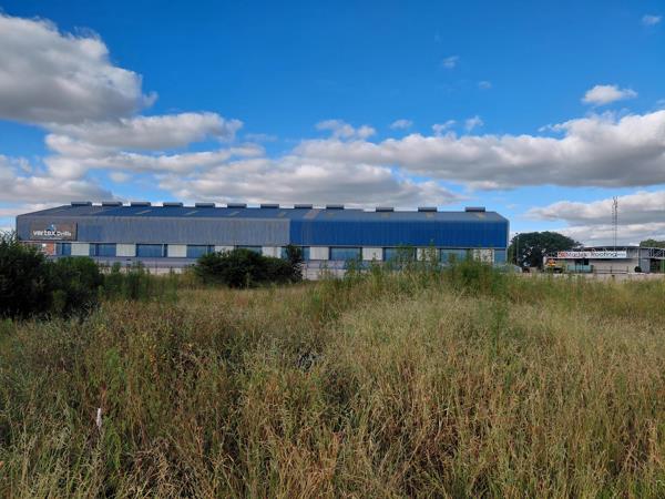 1 230 m² Land