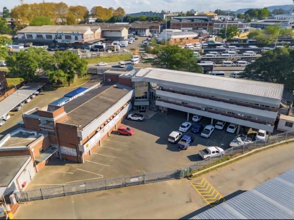 1 650 m² Office Space