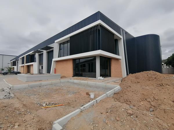 654  m² Industrial space