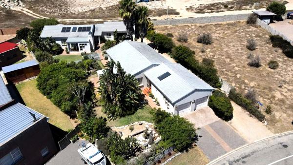 6 Bedroom House