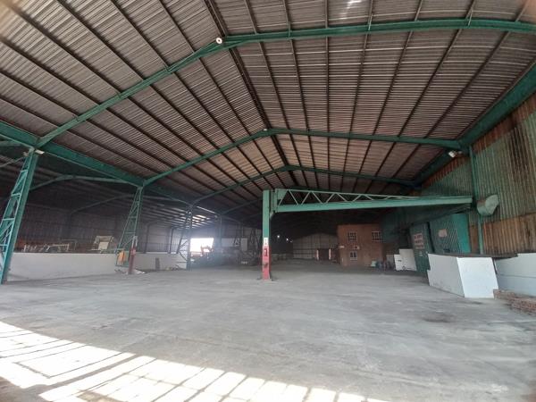 5 600  m² Industrial space