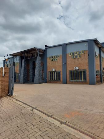 2 000  m² Industrial space