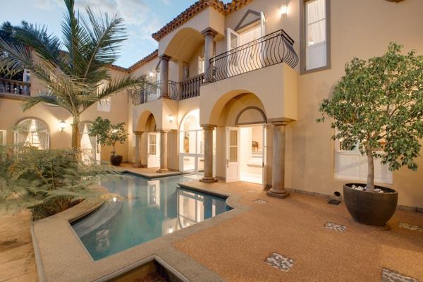 6 Bedroom House