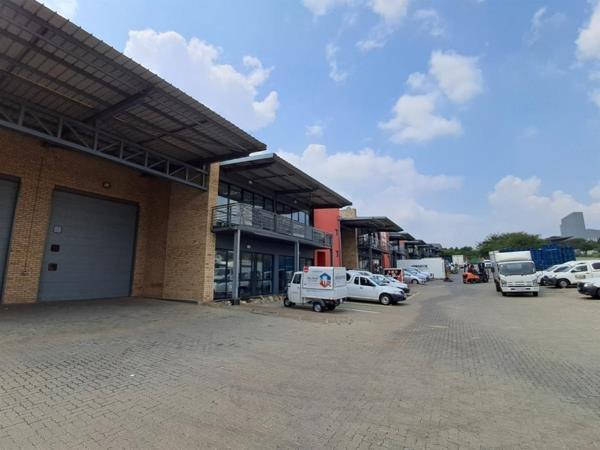 866  m² Industrial space