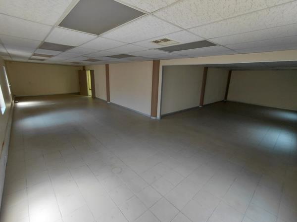 390 m² Commercial space