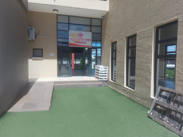 131  m² Retail Space