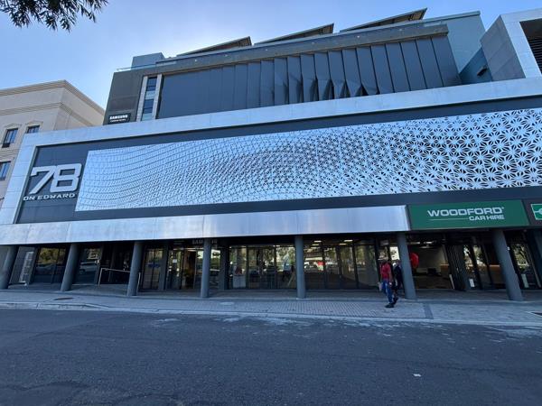 115  m² Retail Space