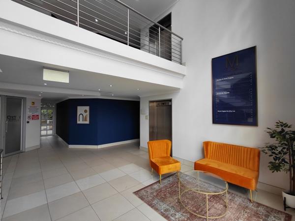 369 m² Commercial space