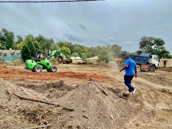 3 678 m² Land