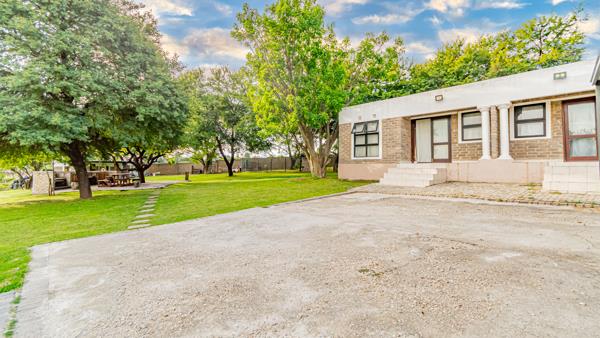 1 Bedroom Garden Cottage