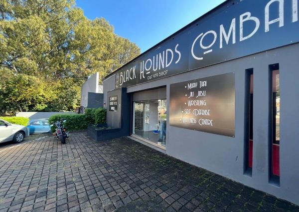 214  m² Commercial space