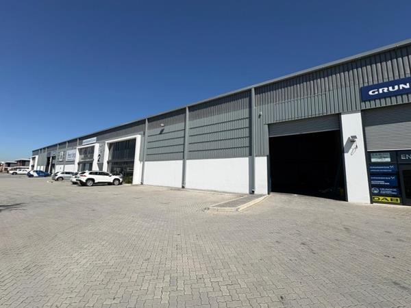 751  m² Commercial space