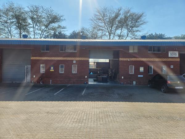 174  m² Industrial space