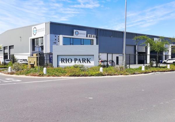 751  m² Industrial space