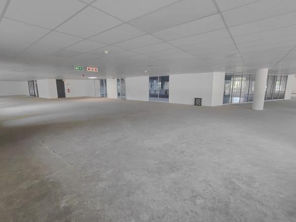 645  m² Commercial space